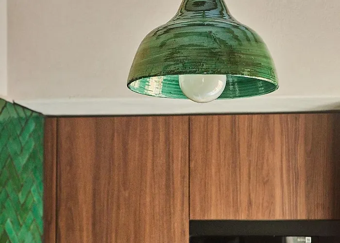 Deluxe By Livework *